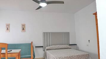 1 dormitorio y ropa de cama