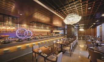 Daily buffet breakfast (MYR 45 per person)