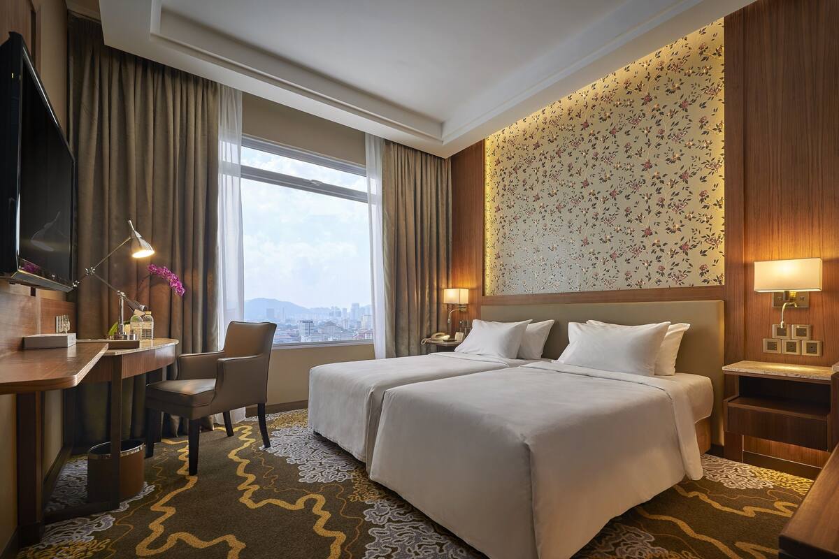 1 bedroom, premium bedding, down duvets, in-room safe