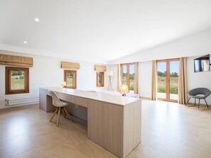 Interior - Beautiful private villa for 12 people with WIFI, A/C, private pool, TV, patio and panoramic view (Costitx)