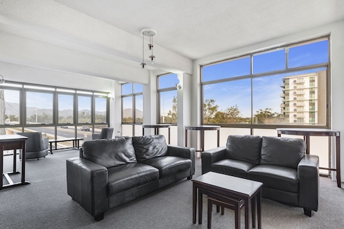 Rockhampton Riverside Central Hotel