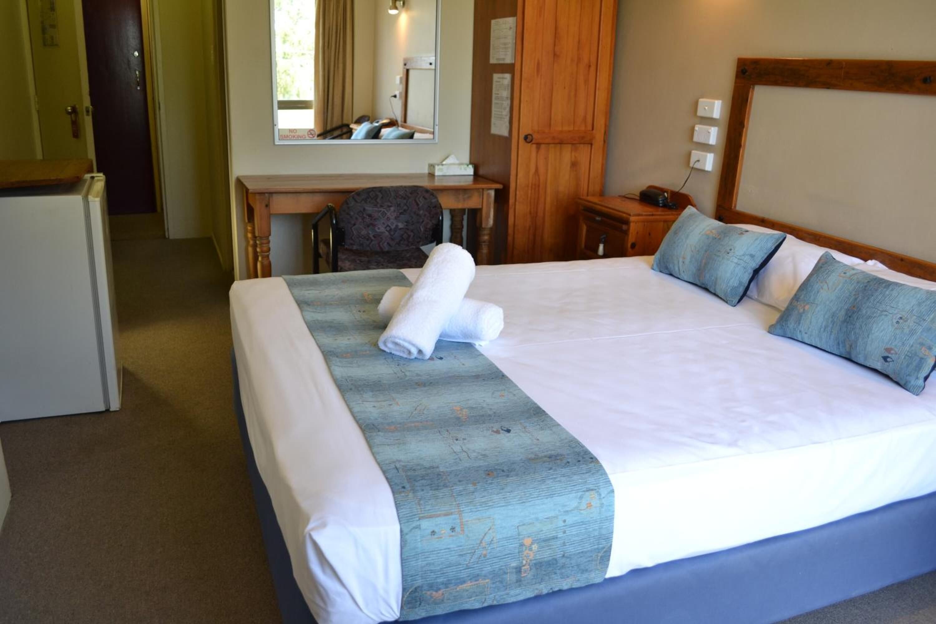 1 bedroom, hypo-allergenic bedding, individually furnished, desk