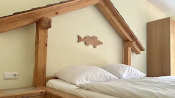 Caja de seguridad en la habitación, wifi gratis y ropa de cama