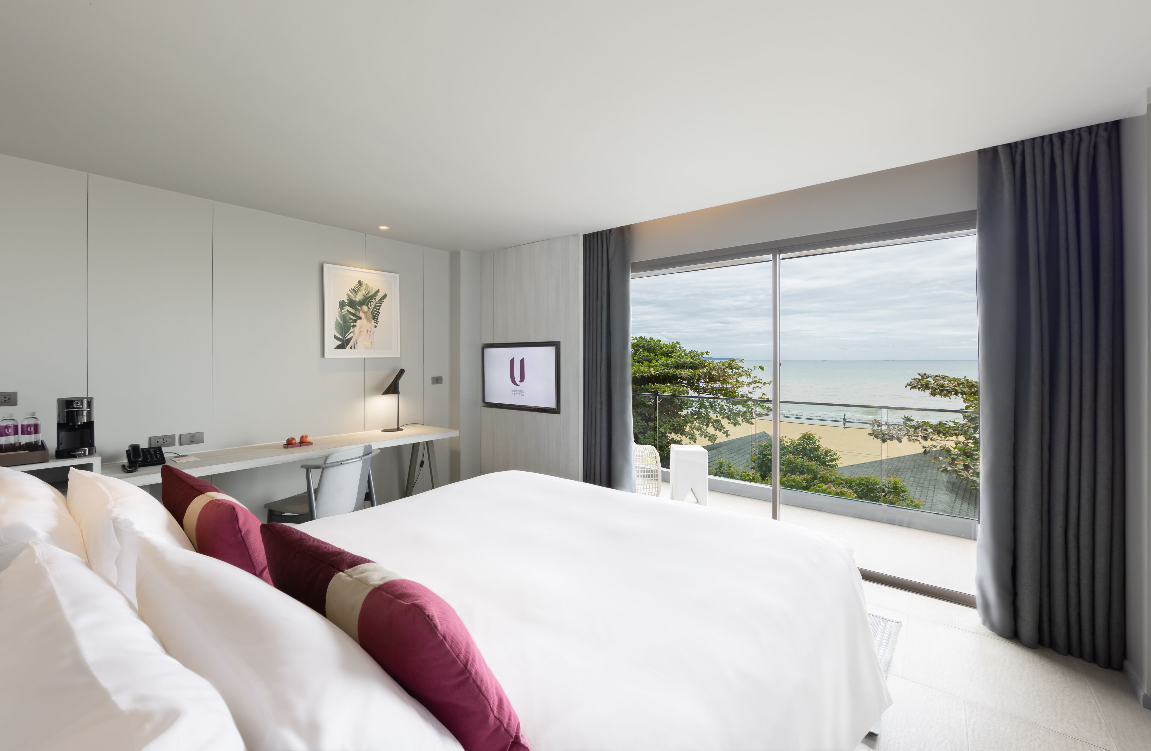 Deluxe Seascape ( 24 Hours Use of Room ) | View from room