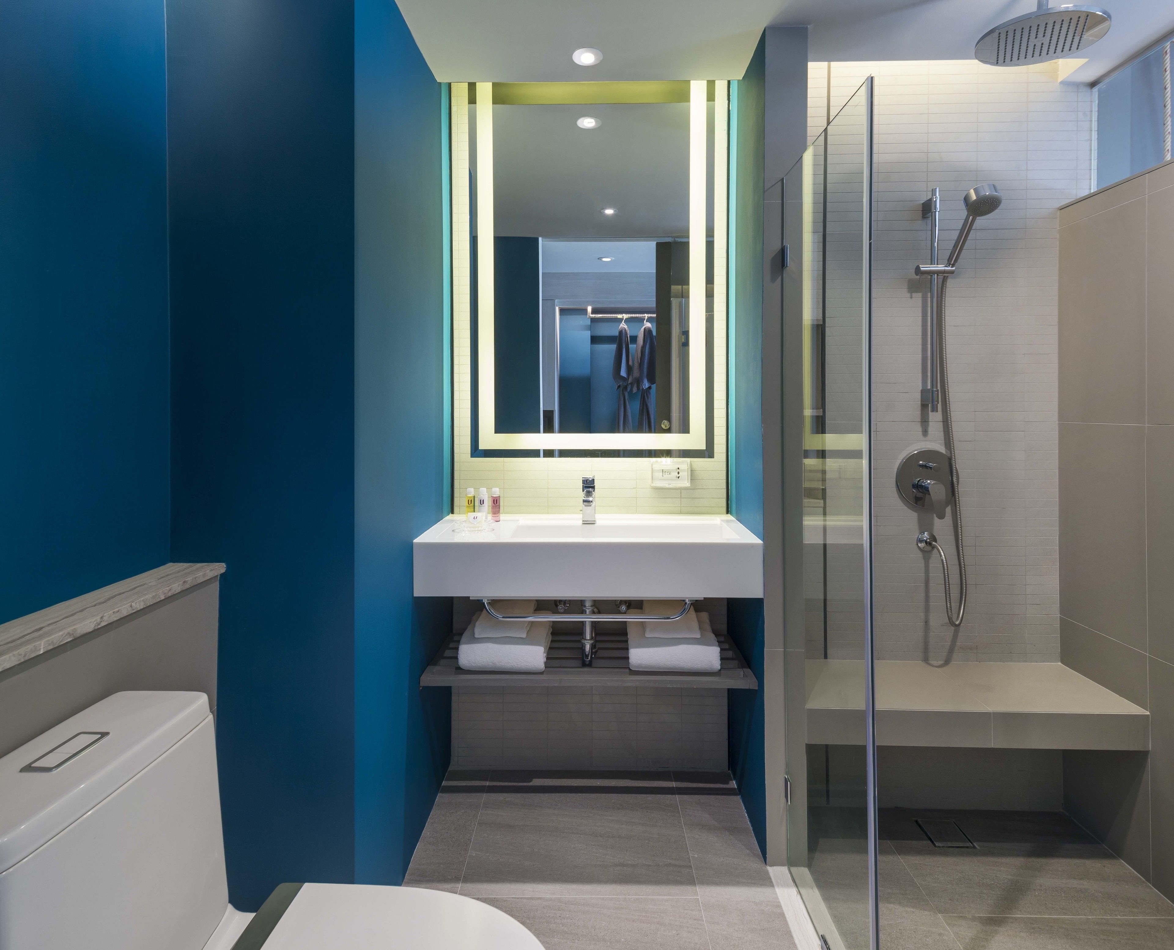 shower, rainfall showerhead, free toiletries, hair dryer