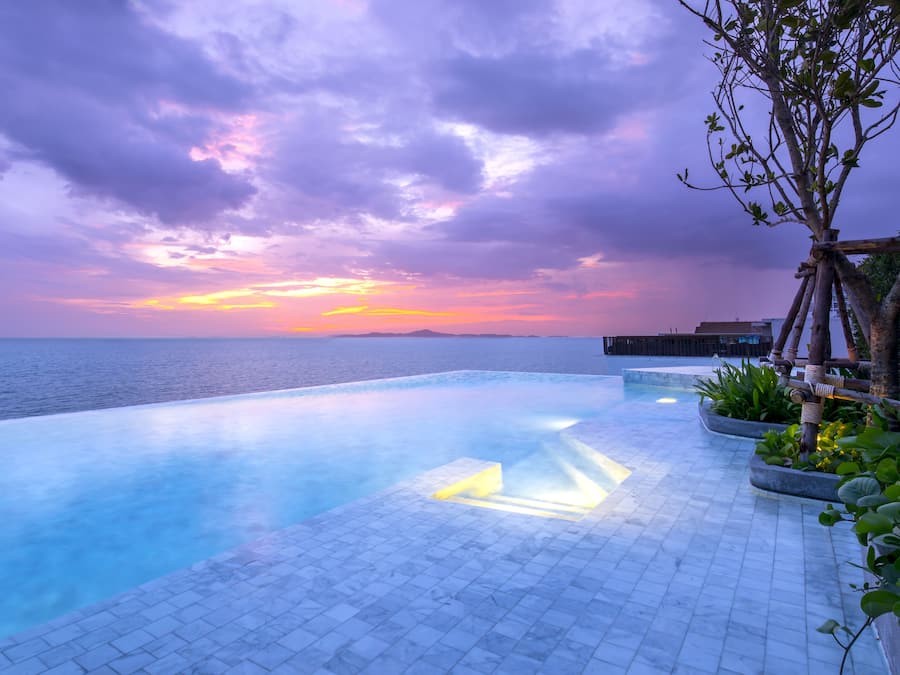 Outdoor pool, sun loungers