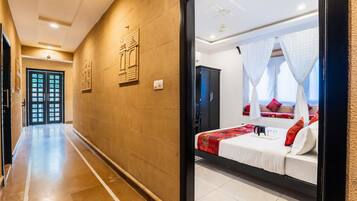 Superior Double Room | Soundproofing, bed sheets