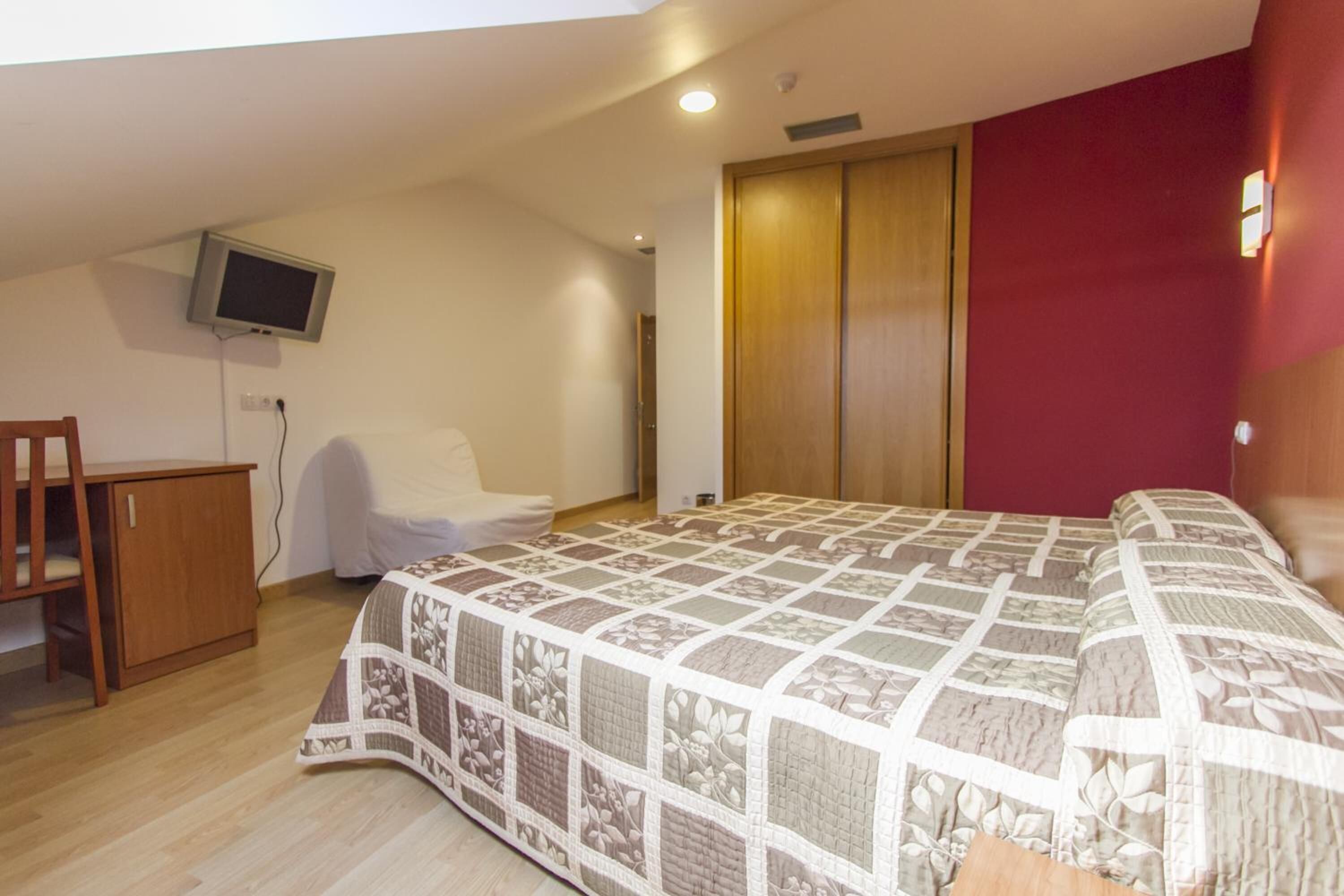 1 bedroom, minibar, in-room safe, desk