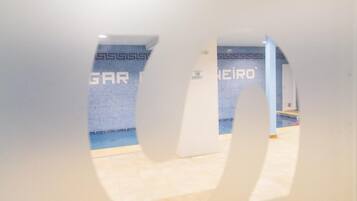 Vòi sen/bồn tắm kết hợp, đồ dùng nhà tắm miễn phí, máy sấy tóc