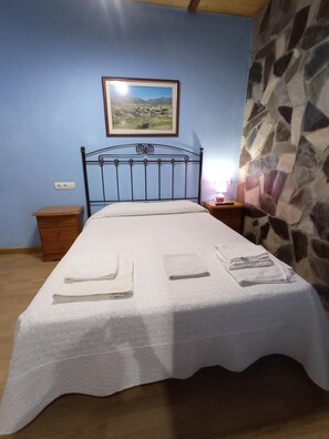 Rollaway beds, free WiFi - Hotel Rural Caminomedulas (Ponferrada)