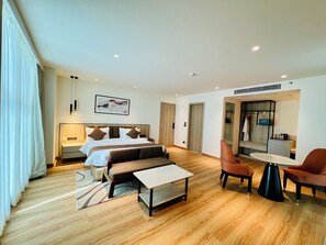 Premium Room - Hyphen Business Hotel (Noida)