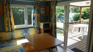 Comfort Mobile Home (4/6 persons) | Living room | Flat-screen TV - Camping du Bourg (Digne-les-Bains)