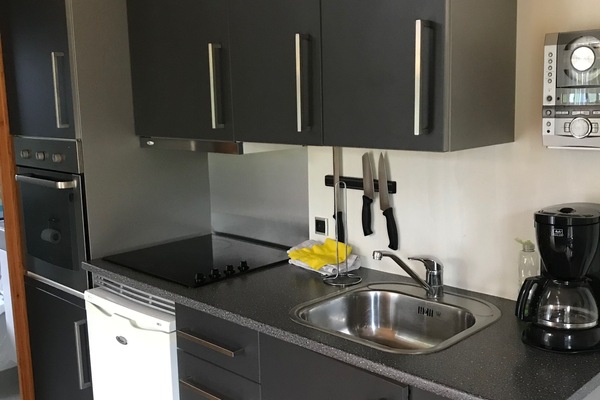Comfort Bungalow | Private kitchen | Fridge, oven, stovetop, electric kettle