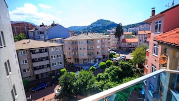 Chambre Économique avec lits jumeaux | Vue depuis le balcon