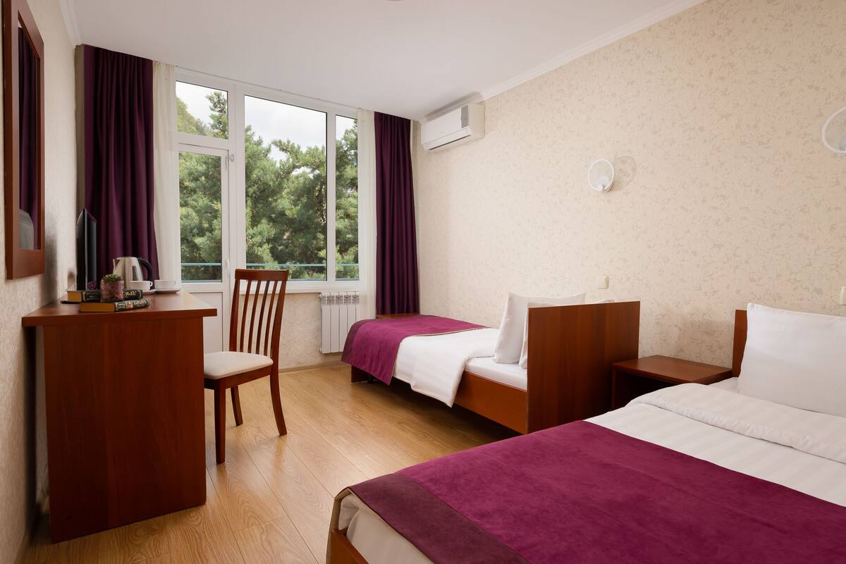 Coffres-forts dans les chambres, draps fournis