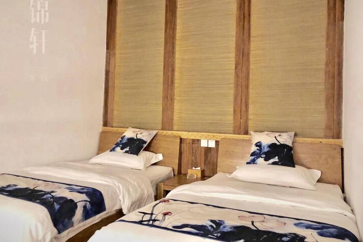 Deluxe Twin Room | Desk, blackout curtains, free WiFi