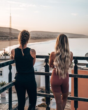 Terrace/patio - Amayour Surf Hostel (Taghazout)