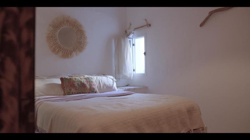 Individually decorated, free WiFi, bed sheets