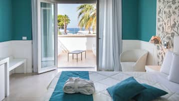 Royal Suite, Sea View | 1 bedroom, minibar, in-room safe, individually decorated