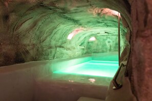 桑拿、热水浴缸、湿蒸房、身体护理、深层组织按摩、运动按摩