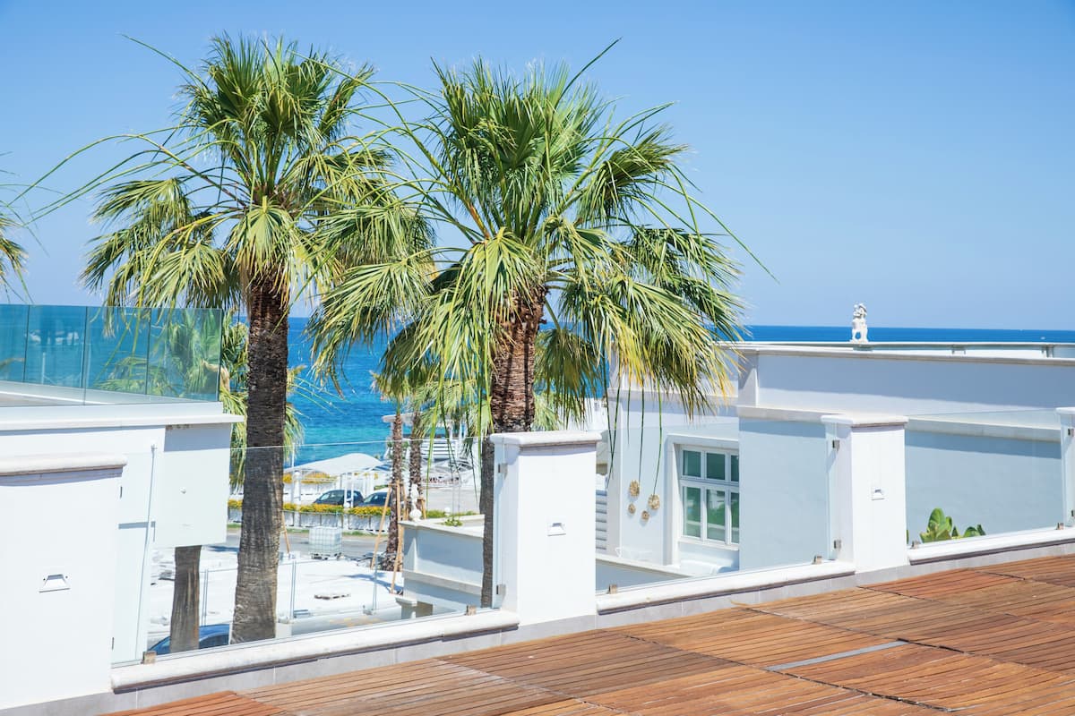 Luxury Condo | Terrace/patio