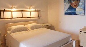 Minibar, desk, soundproofing, iron/ironing board - Tenuta Palmira (Salve)