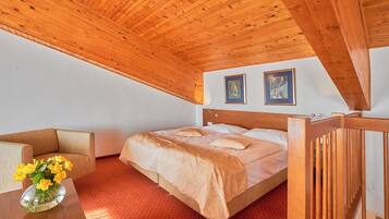 In-room safe, blackout drapes, free WiFi, bed sheets