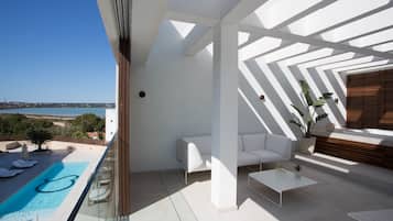 Suite Grand, bañera de hidromasaje | Vistas desde la habitación