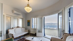 Superior appartement, uitzicht op zee | Woonruimte