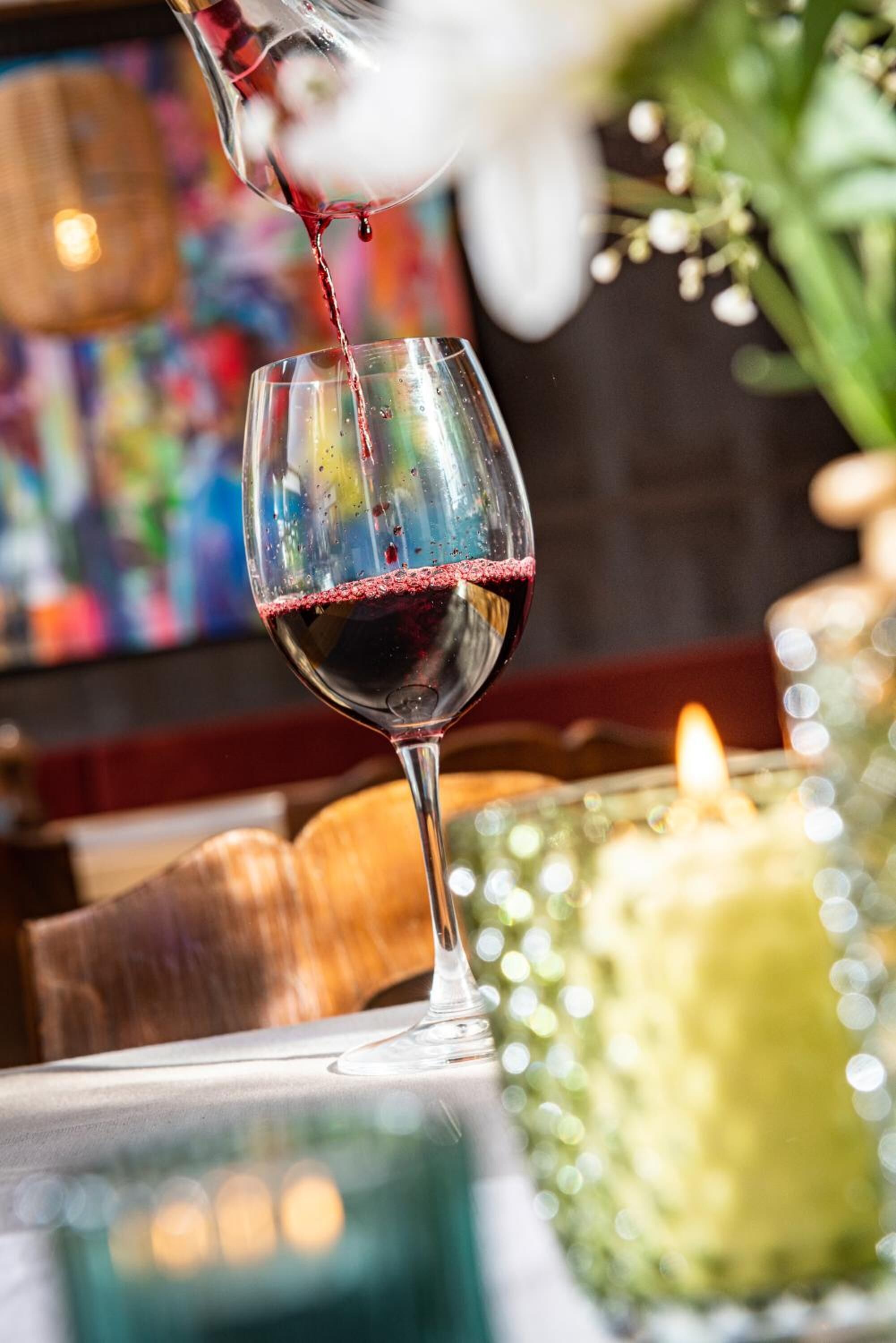 breakfast, lunch, dinner served; german cuisine