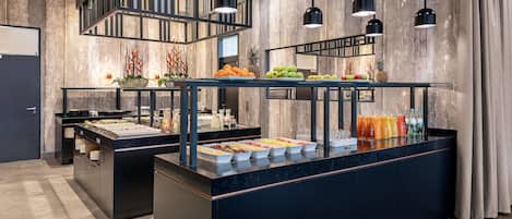 Desayuno buffet todos los días (con cargo)