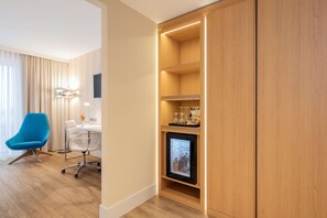 Standard Room | Minibar, desk, soundproofing, free WiFi