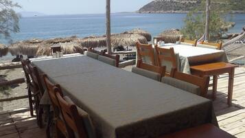 Lunch and dinner served, beach views