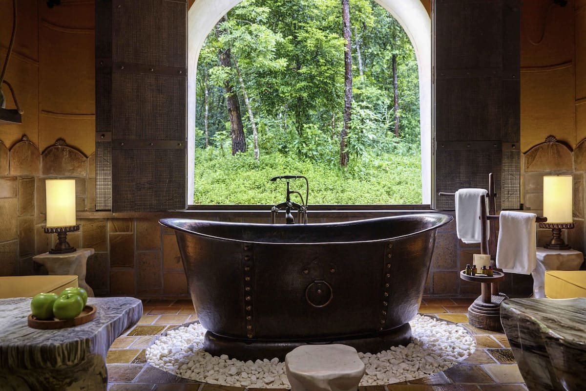 1 phòng ngủ, bộ đồ giường cao cấp, minibar, két bảo mật tại phòng