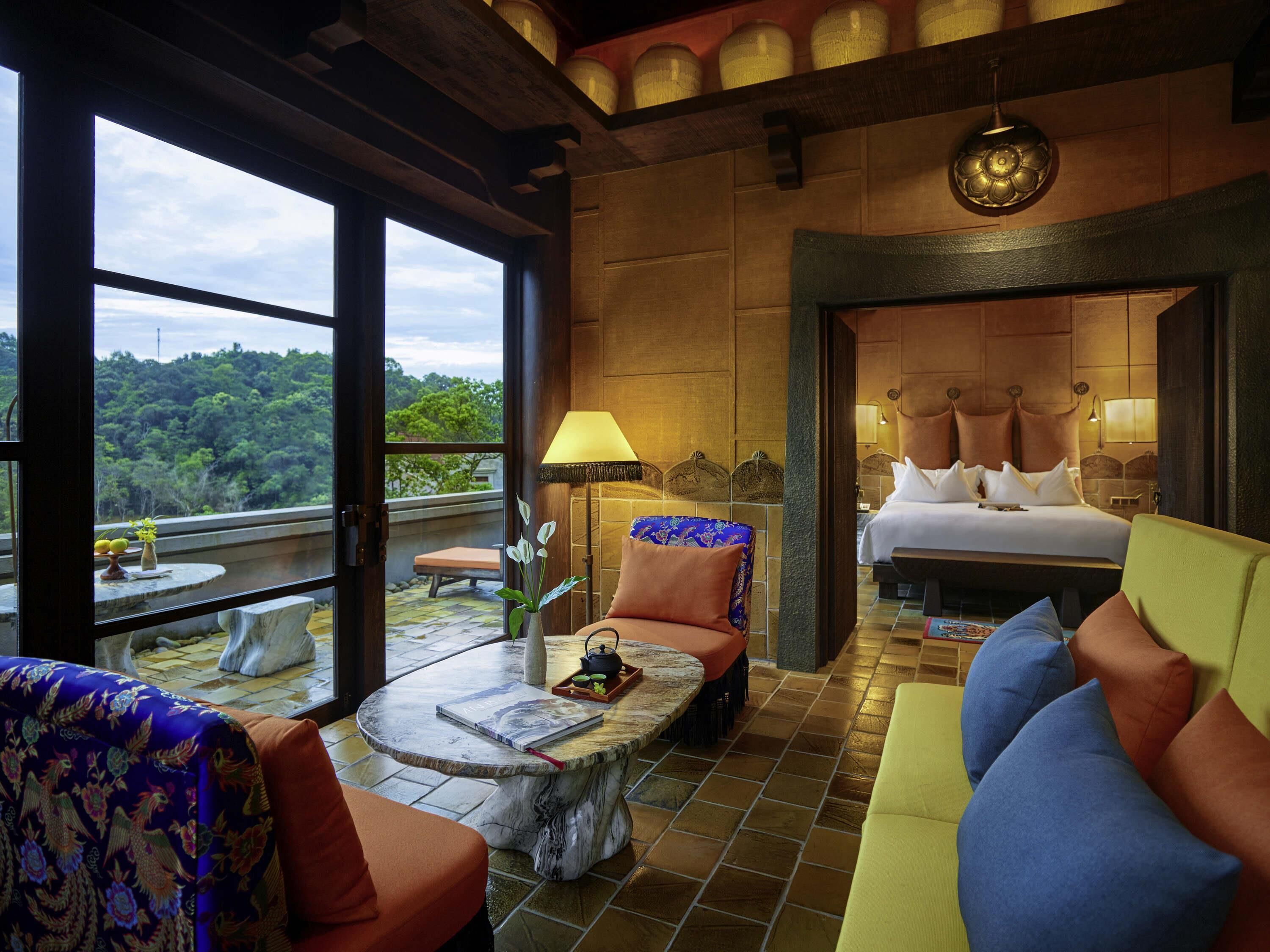 Presidential Suite, 1 King Bed | Premium bedding, minibar, in-room safe, desk