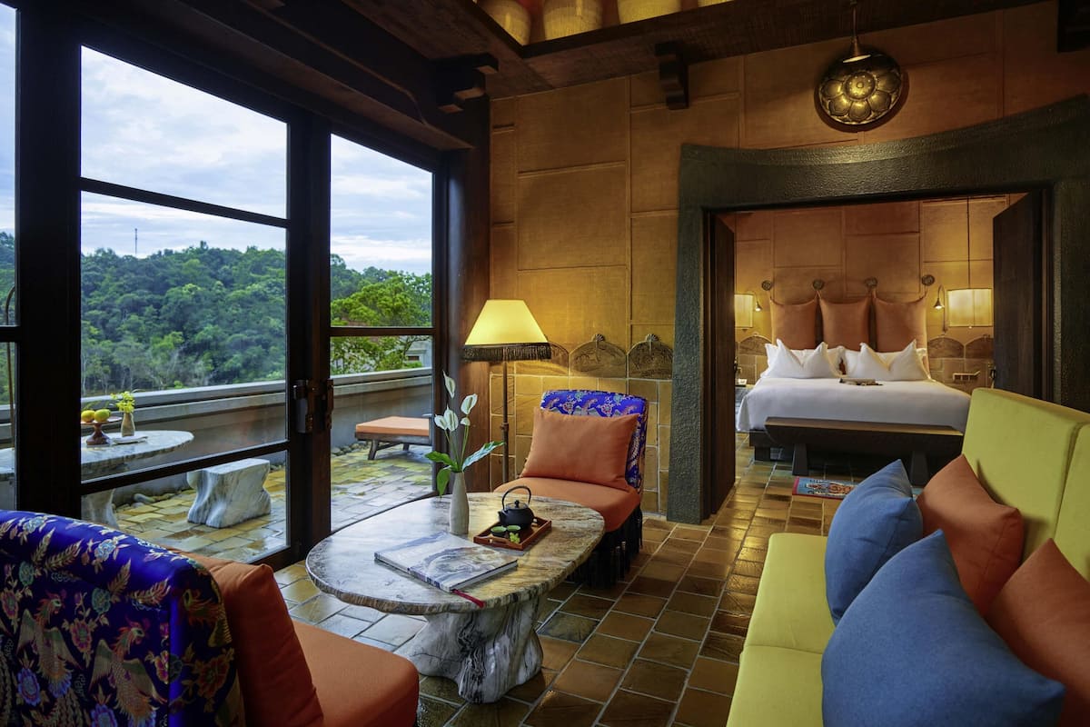 Presidential Suite, 1 King Bed | Premium bedding, minibar, in-room safe, desk