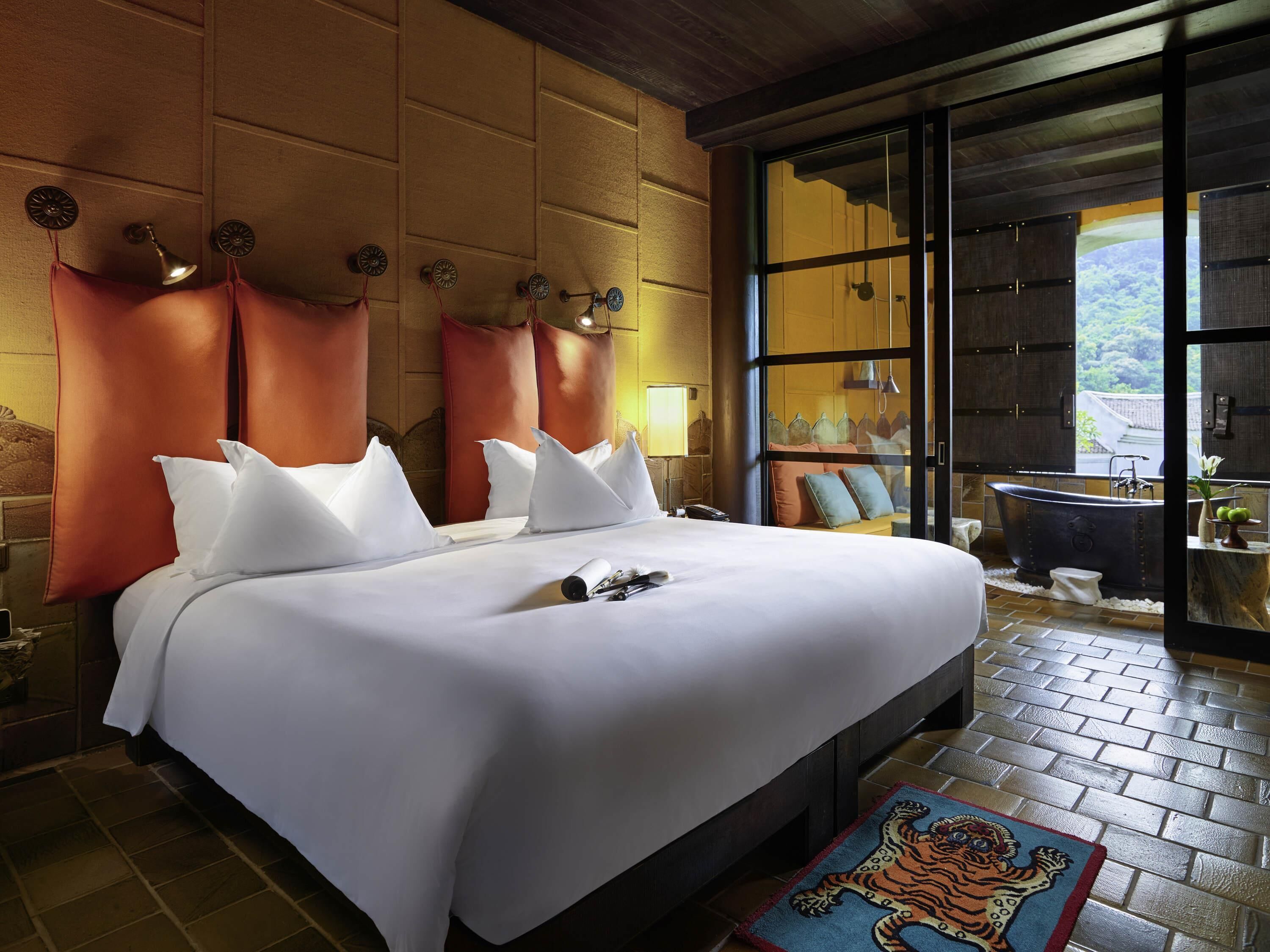 Premium bedding, minibar, in-room safe, desk