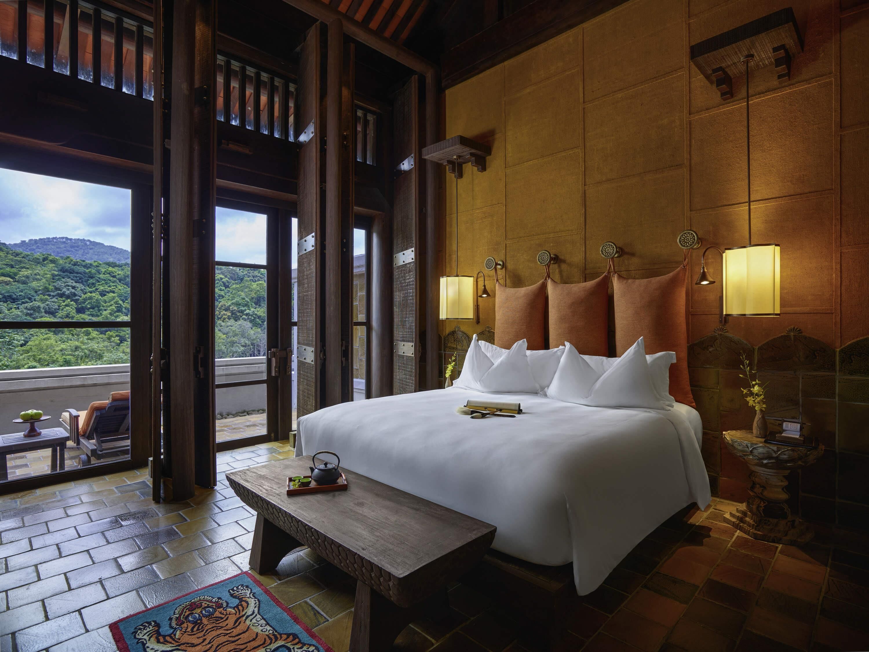 Presidential Suite, 1 King Bed | Premium bedding, minibar, in-room safe, desk