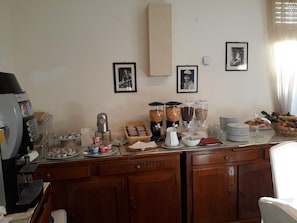 Dagelijks ontbijtbuffet inbegrepen