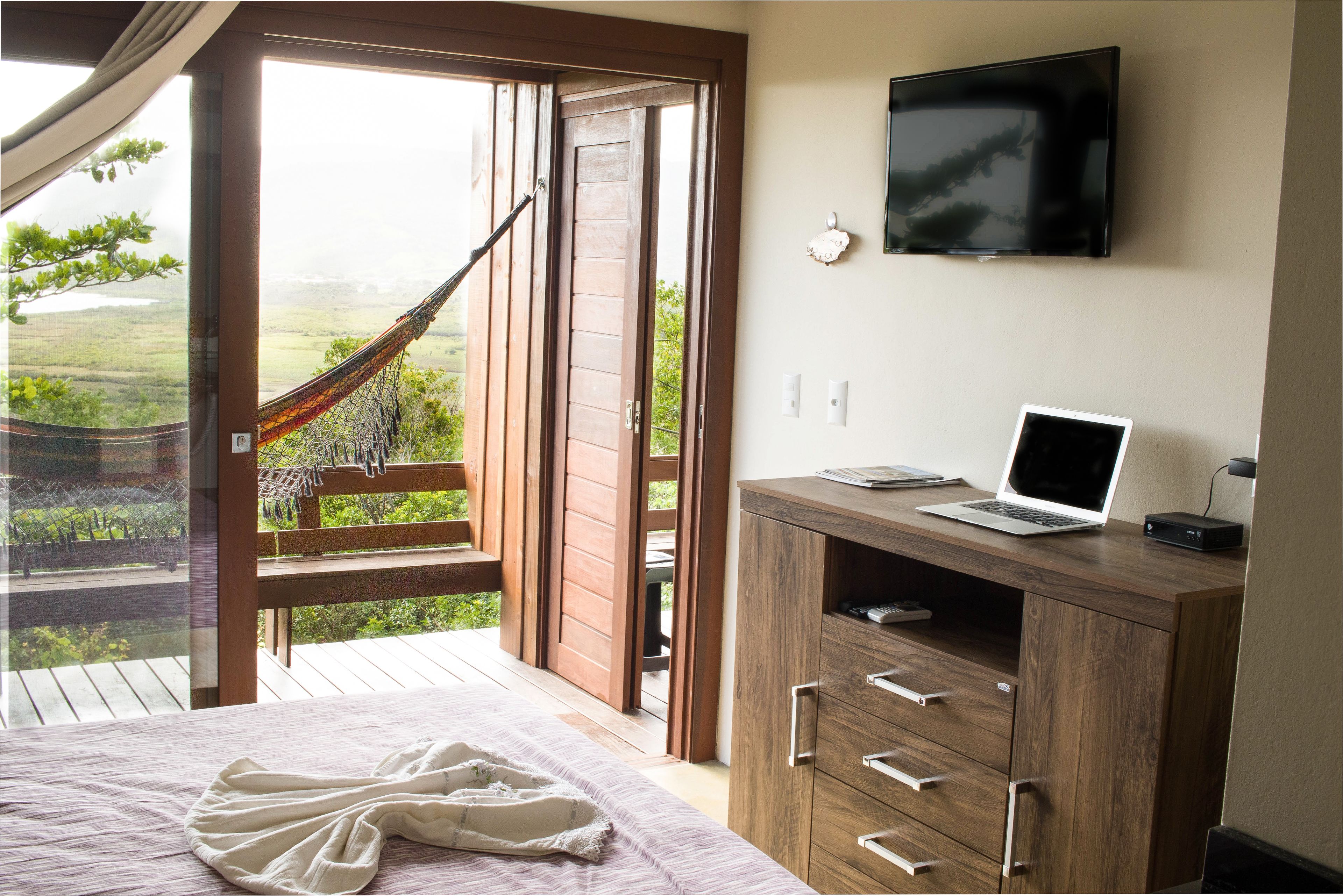 Escrivaninha, Wi-Fi de cortesia