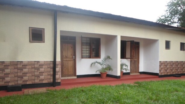 Exterior - Tarn Hut Resort (Moshi)