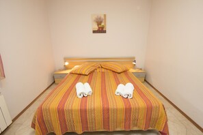 1 bedroom, free WiFi, bed sheets