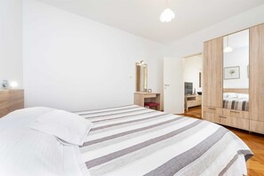 1 Schlafzimmer, Bügeleisen/Bügelbrett, kostenloses WLAN, Bettwäsche