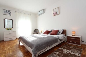 2 chambres, Wi-Fi gratuit, draps fournis