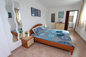1 bedroom, iron/ironing board, free WiFi, bed sheets - SEA Studio with Terrace (Rovinj)