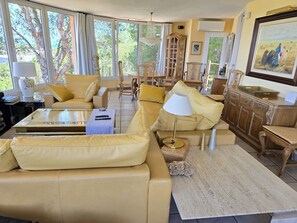 تلفزيون، مشغل دي في دي، ستيريو