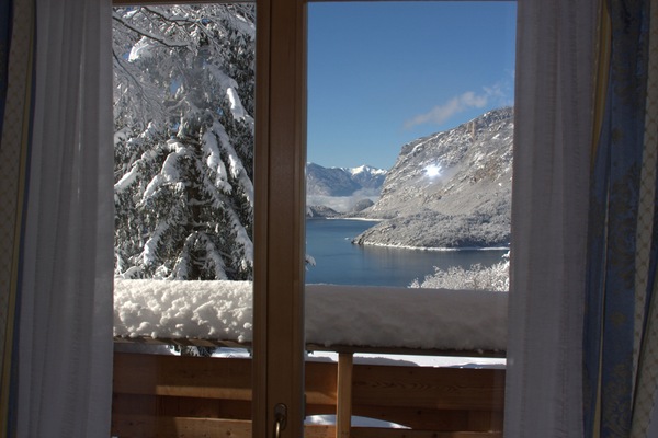 Comfort Room, Balcony, Lake View