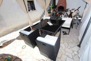 Outdoor dining - NOELLA MIA One-Bedroom Apartment (Rovinj)
