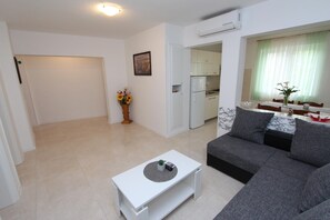 Living area - PALAZIOL Two-Bedroom Apartment 1 (Rovinj)