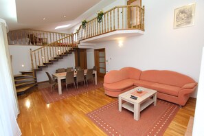 Interior - VILLA NERA Three-Bedroom Apartment (Pula)